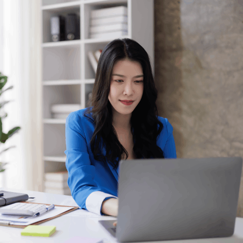 Translator in Washington providing from effective Korean translation services for corporate contracts & marketing materials.