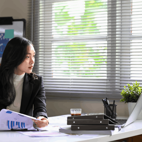 Professional in Washington use Korean translation to ensure precision in translating financial reports & loan agreements.