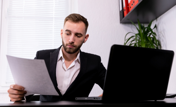 Translator providing legal document translation services in Washington with fast delivery and certified translations.